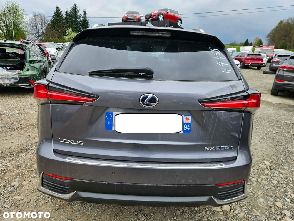 Lexus NX 300h Elite AWD - 7