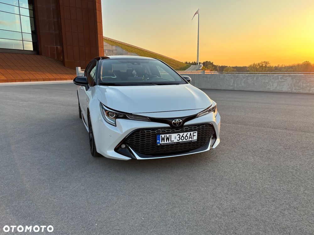 Toyota Corolla 2.0 Hybrid GR Sport - 11