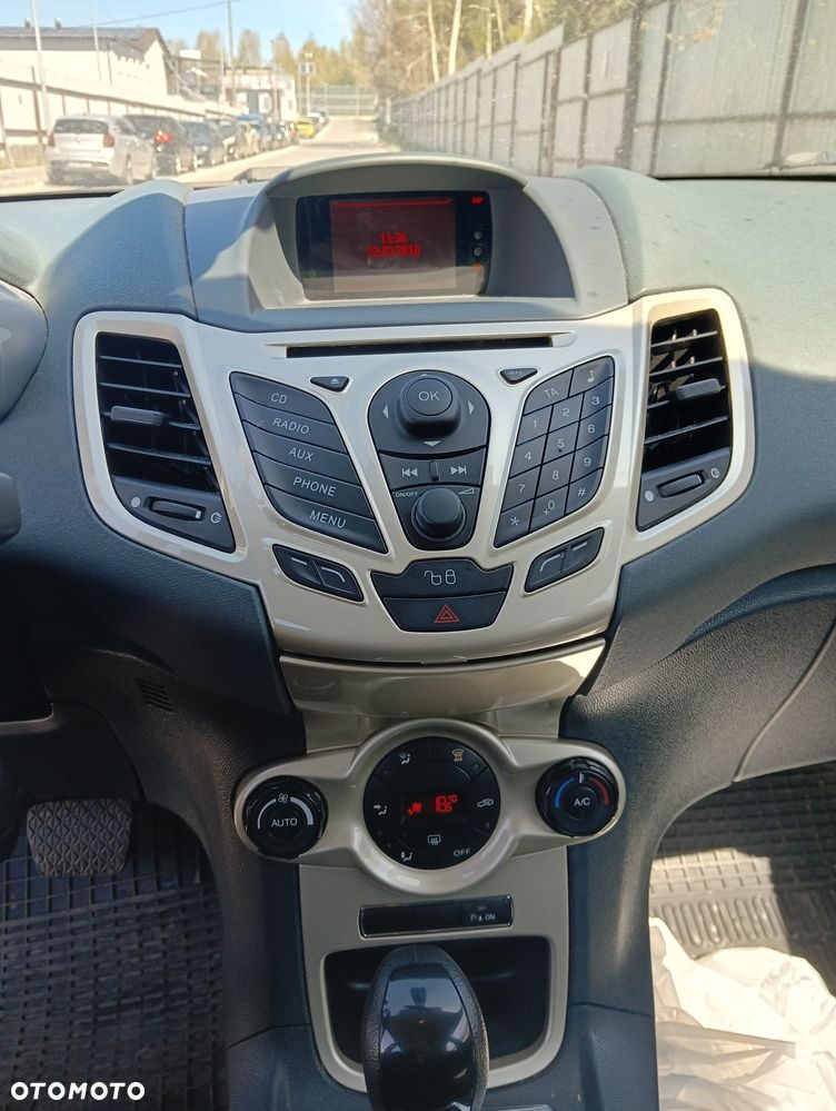 Ford Fiesta - 11