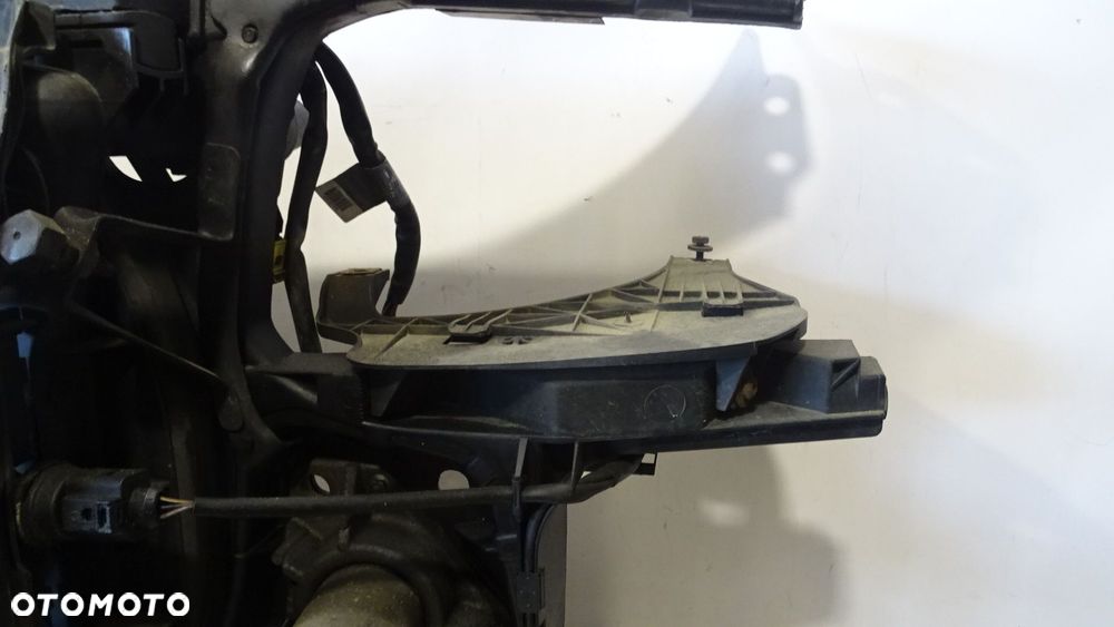 PAS PRZEDNI AUDI A4 B6 2.0 ALT - 9