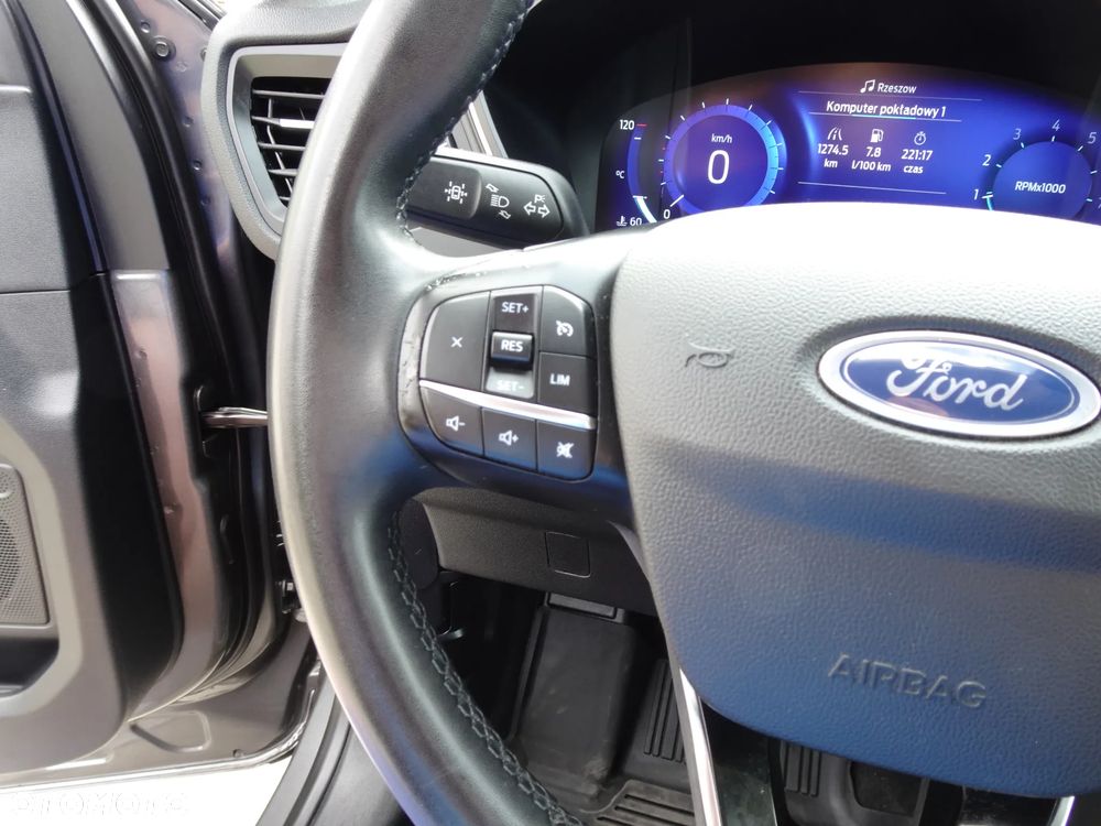 Ford Kuga 1.5 EcoBoost FWD Titanium - 24