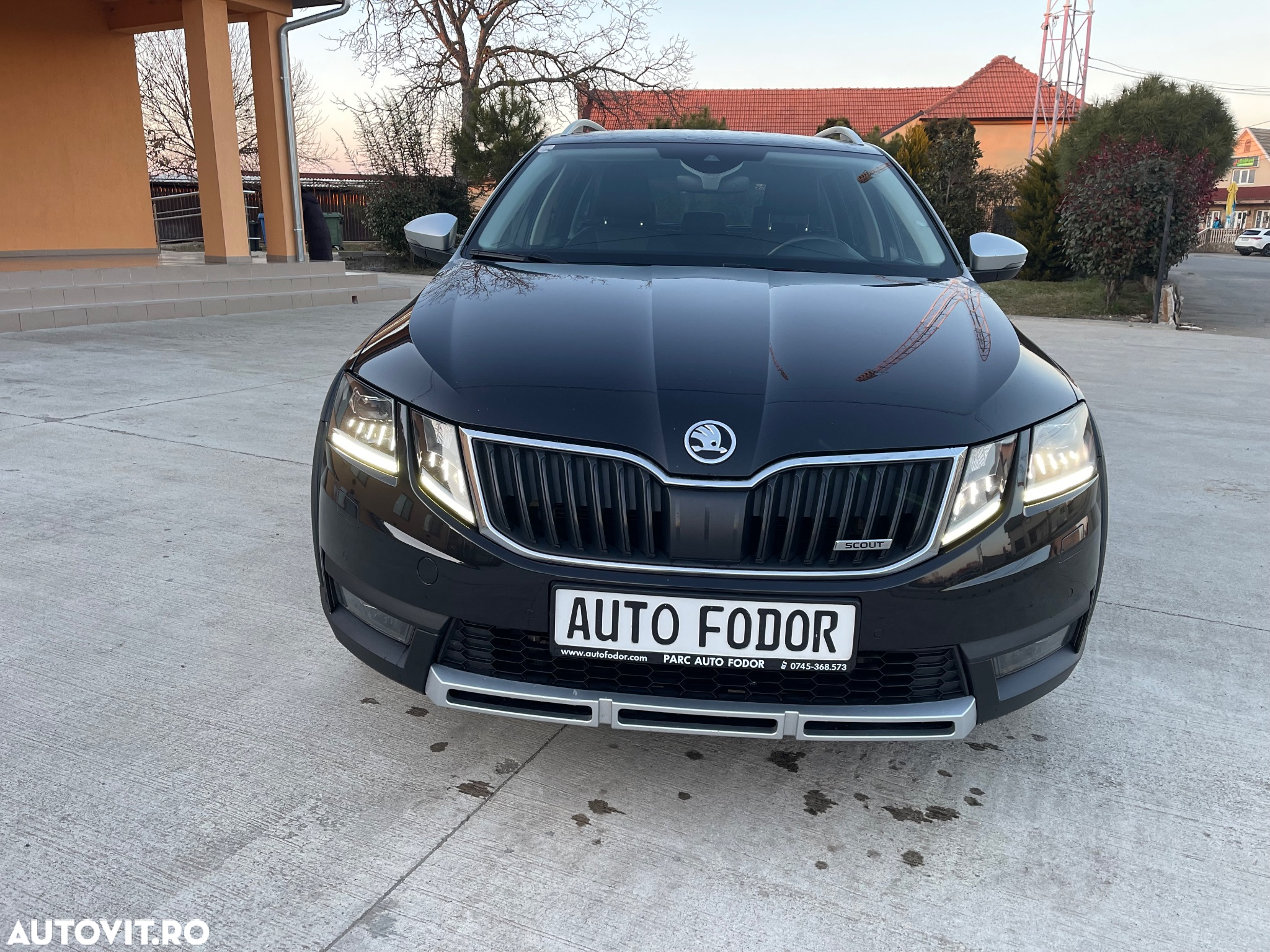 Skoda Octavia 2.0 TDI 4x4 DSG Scout - 14