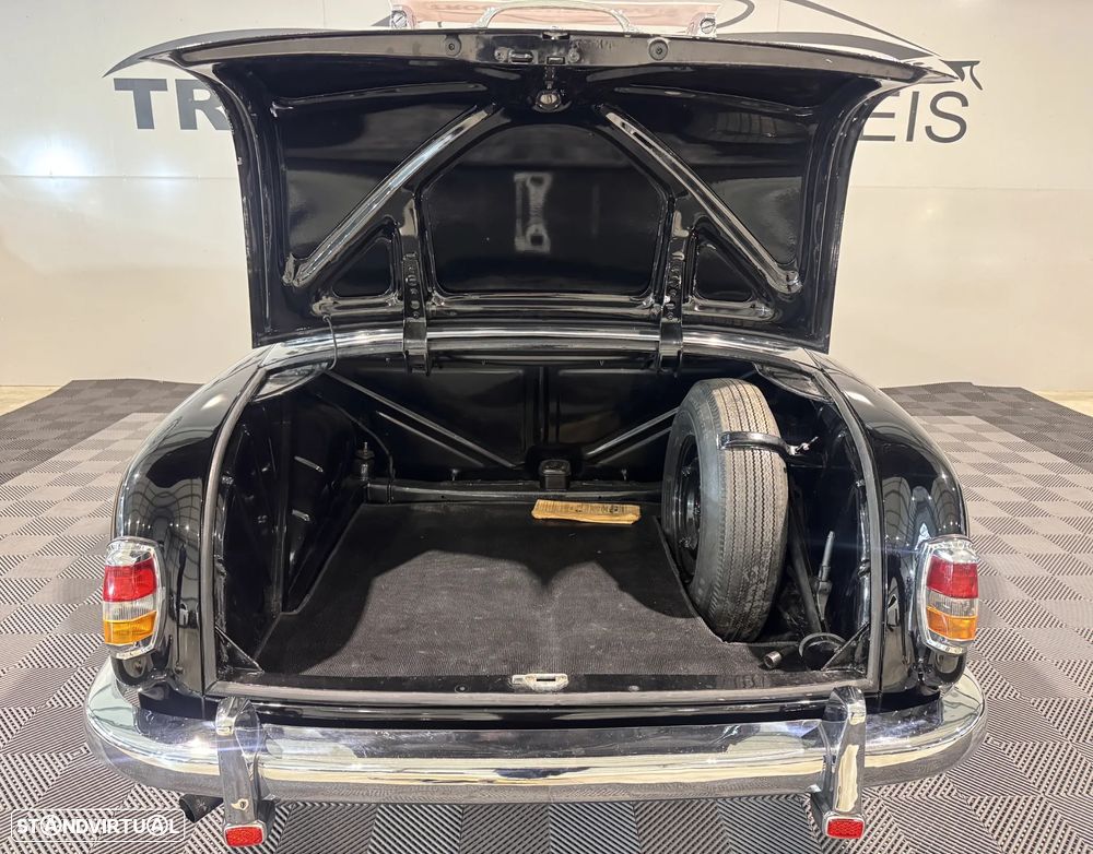 Mercedes-Benz MB180 - 38