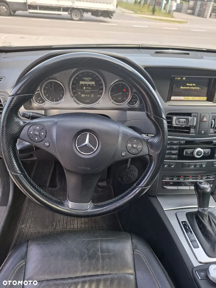 Mercedes-Benz Klasa E 350 CDI BlueEff - 9