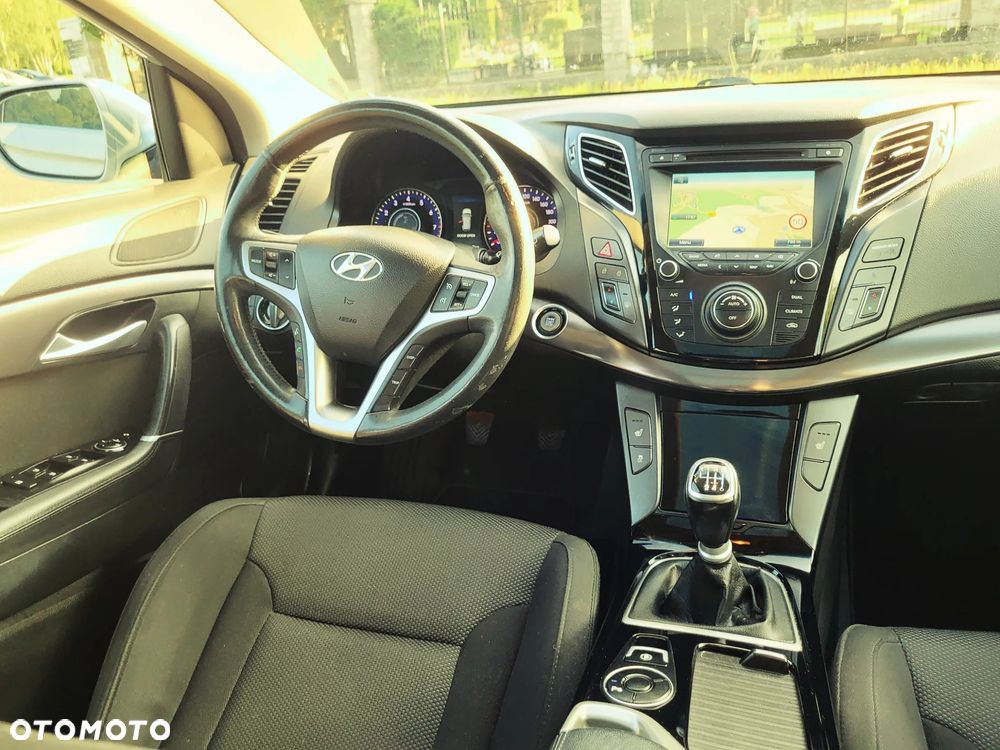 Hyundai i40 2.0 GDI Comfort + - 35