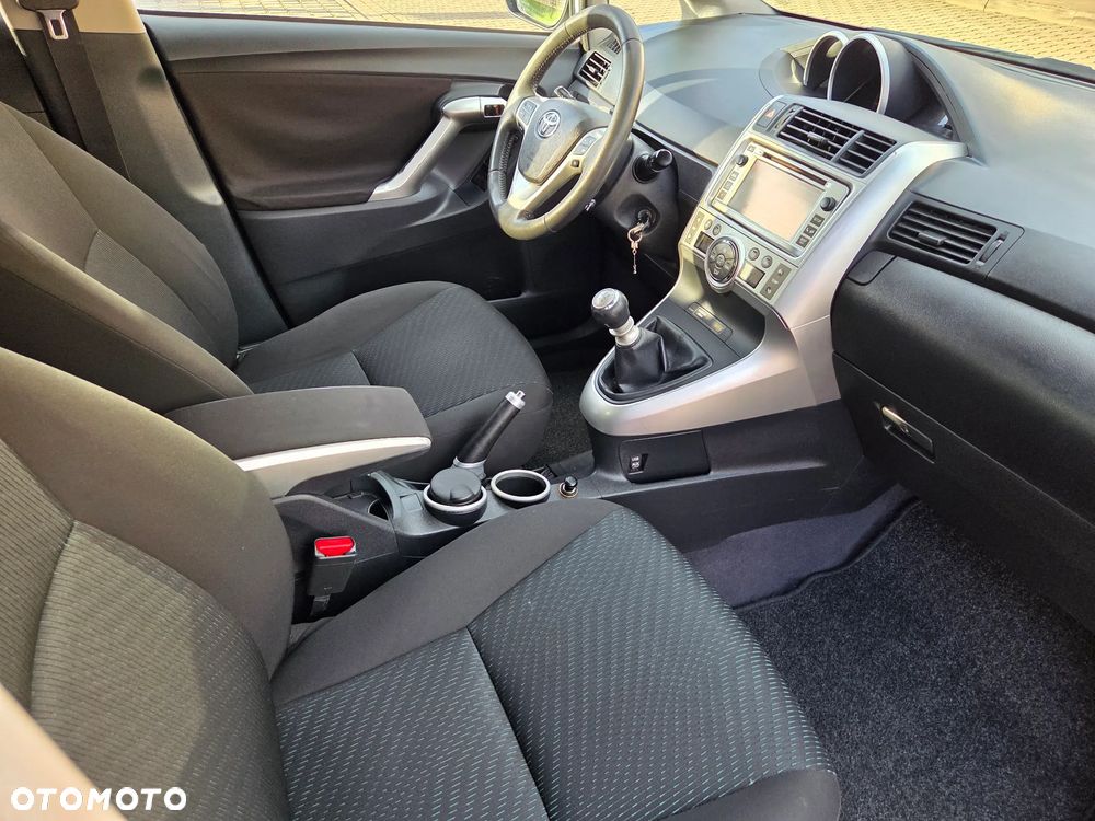 Toyota Verso 2.0 D-4D - 7