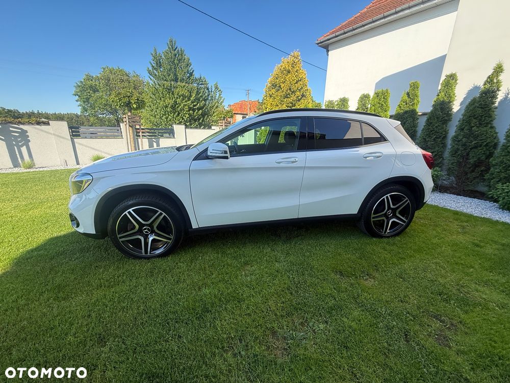 Mercedes-Benz GLA 220 4-Matic - 1