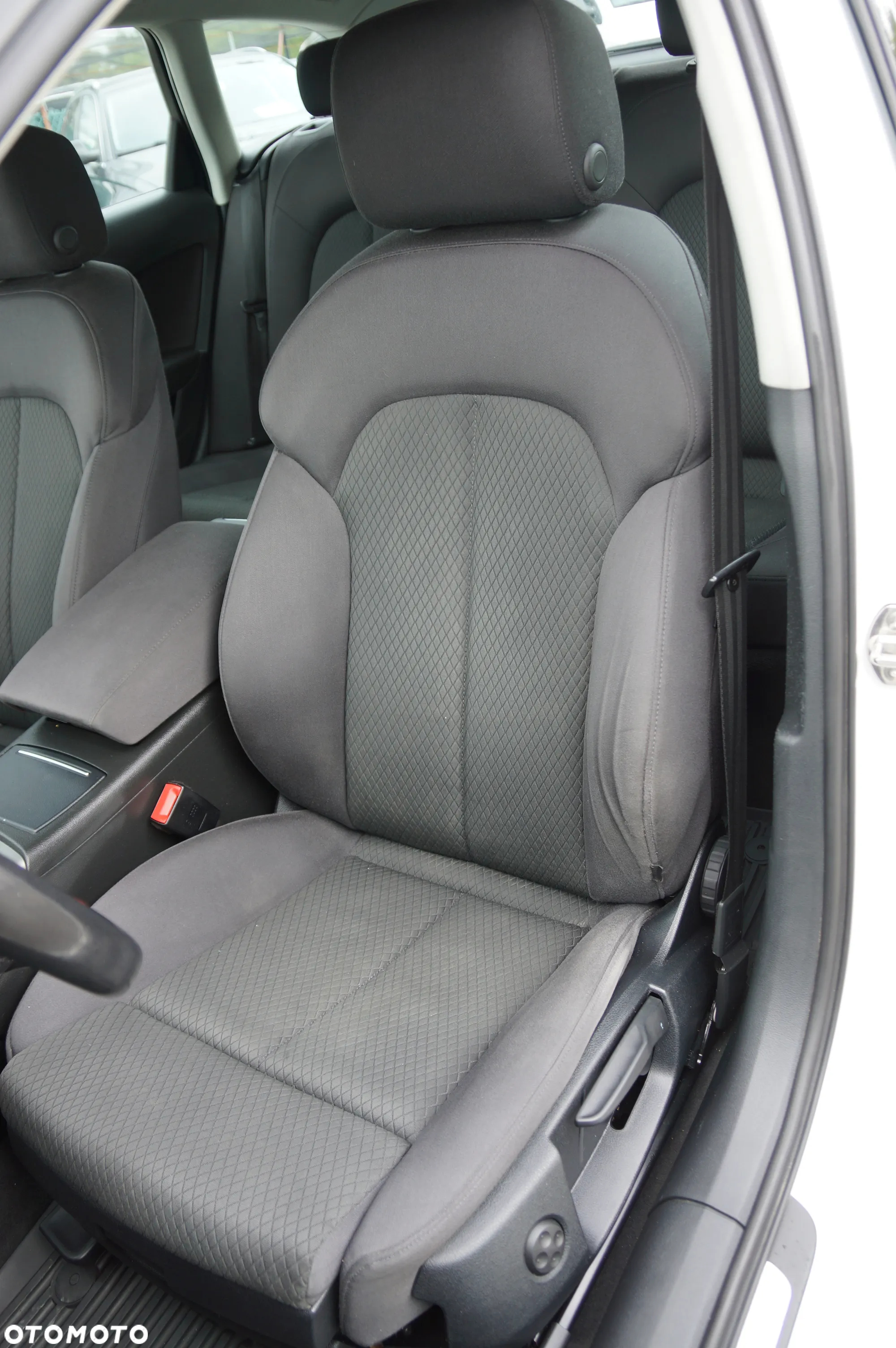 Audi A6 Avant 2.0 TDI Ultra S tronic - 26