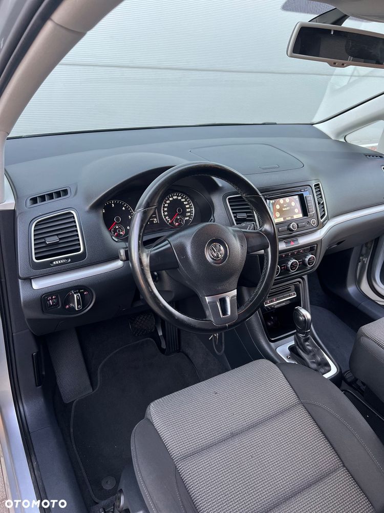 Volkswagen Sharan - 11