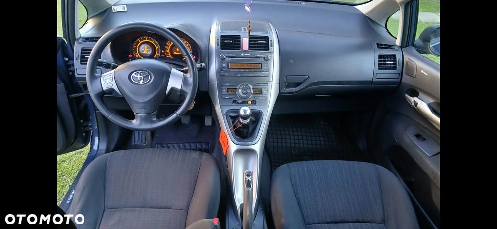 Toyota Auris 2.0 D-4D Premium - 3