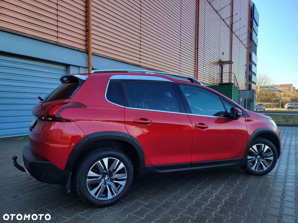 Peugeot 2008 BlueHDi 100 STOP & START Allure - 19