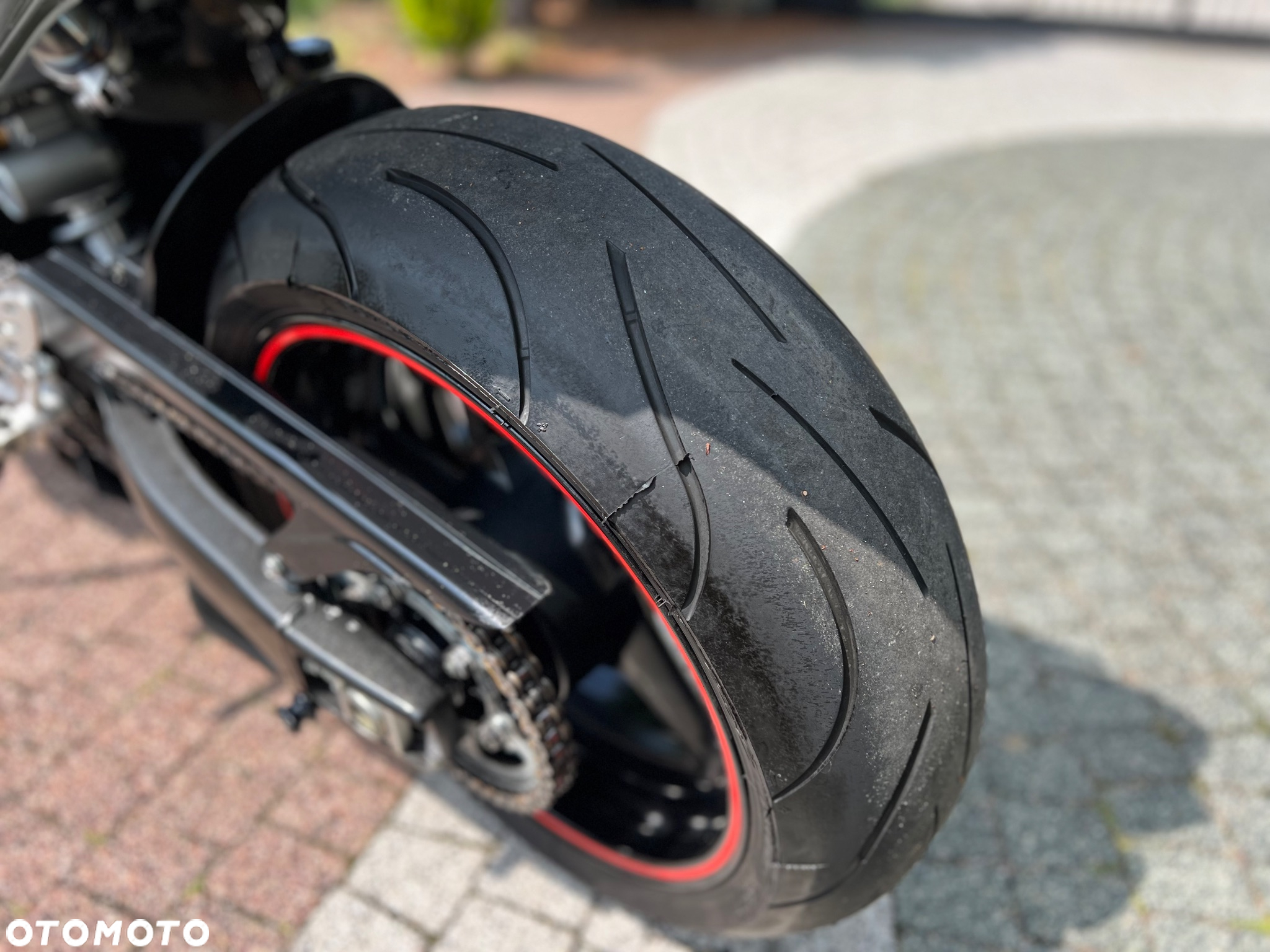 Yamaha R1 - 21