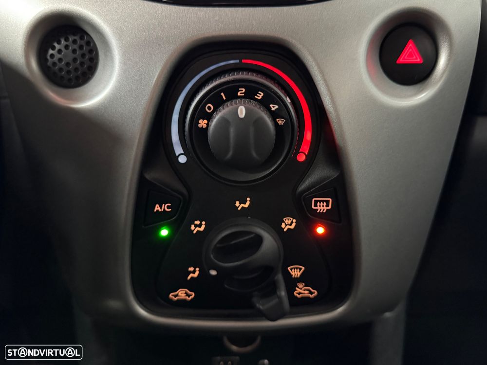 Toyota Aygo 1.0 X-Play+AC+X-Touch - 30