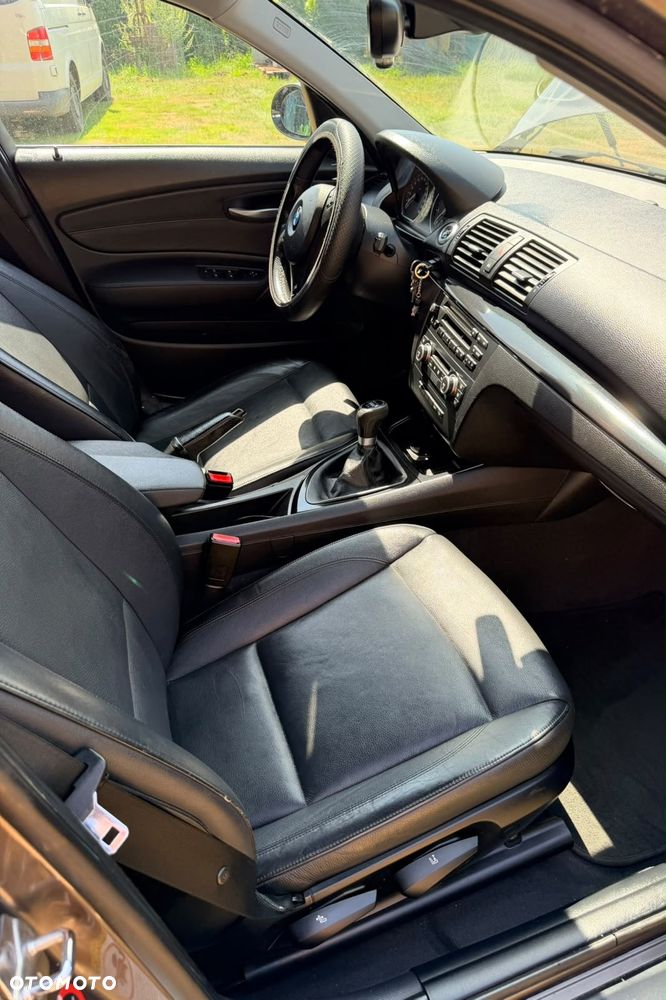 BMW Seria 1 120i Edition Sport - 11