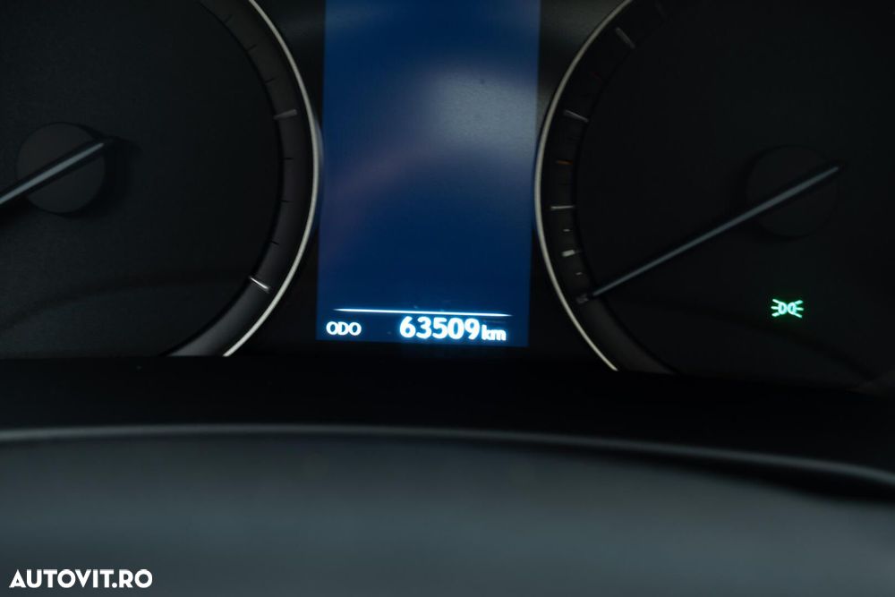 Lexus Seria RX - 14