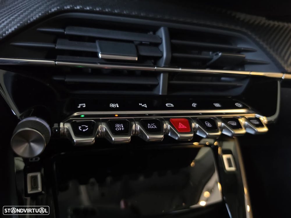 Peugeot 208 PureTech 100 Allure - 36