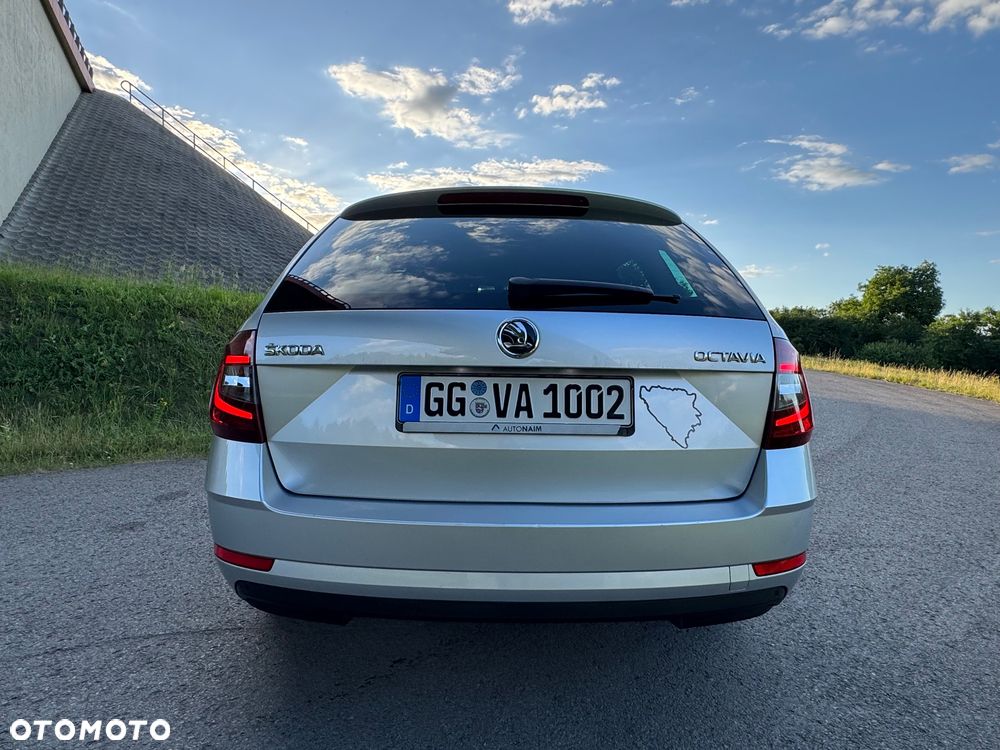 Skoda Octavia 2.0 TDI Premium Edition - 19