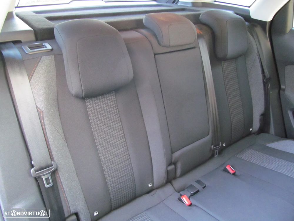 Peugeot 3008 PureTech 130 Stop & Start GPF EAT8 Active Business-Pack - 8