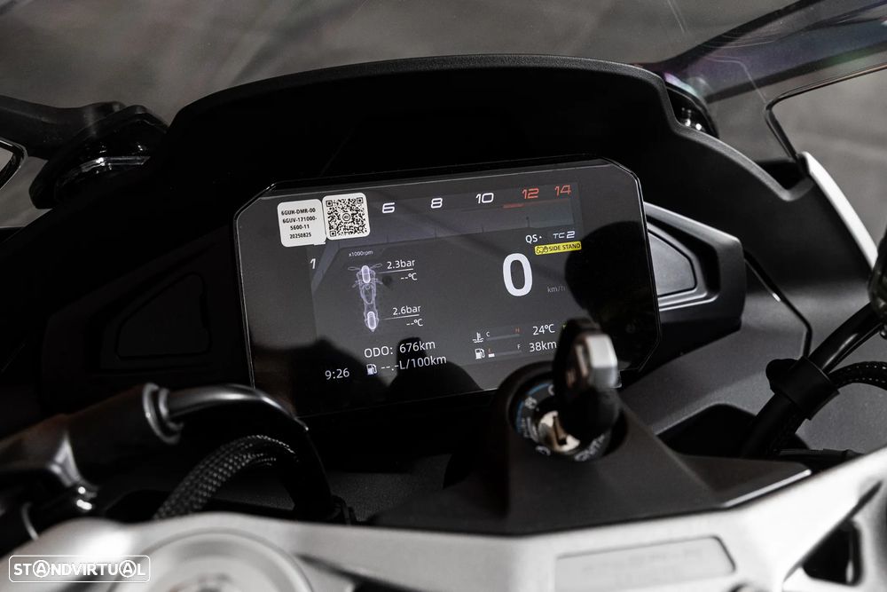 CF Moto 675SR-R - 14