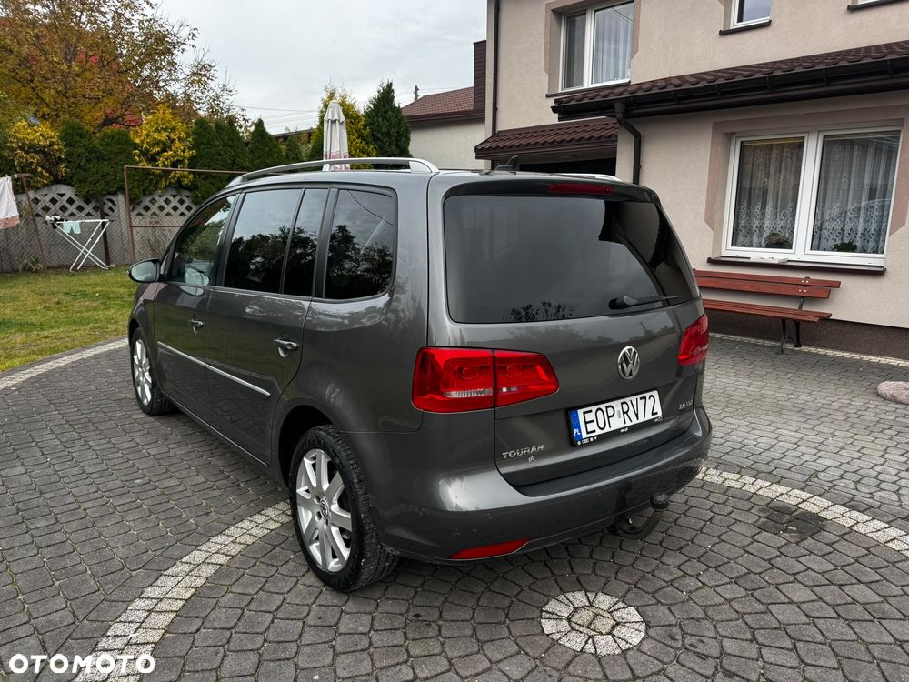 Volkswagen Touran 2013 photo 3