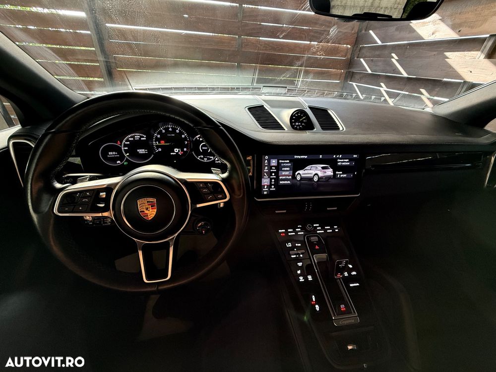 Porsche Cayenne - 21