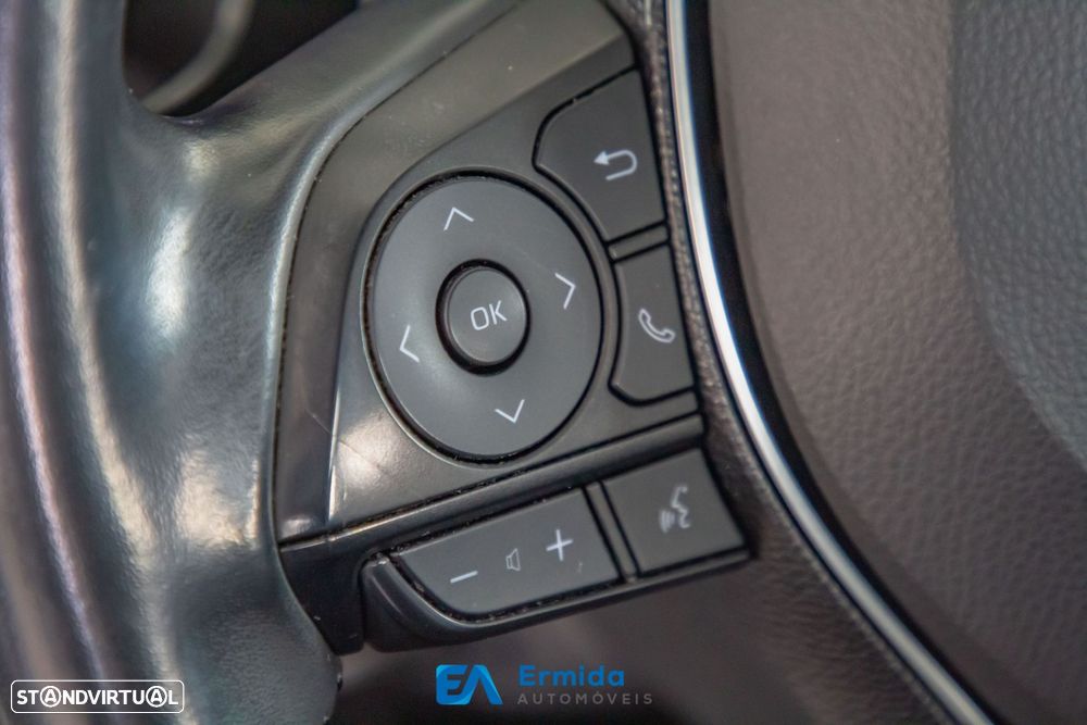 Toyota Corolla Touring Sports - 36