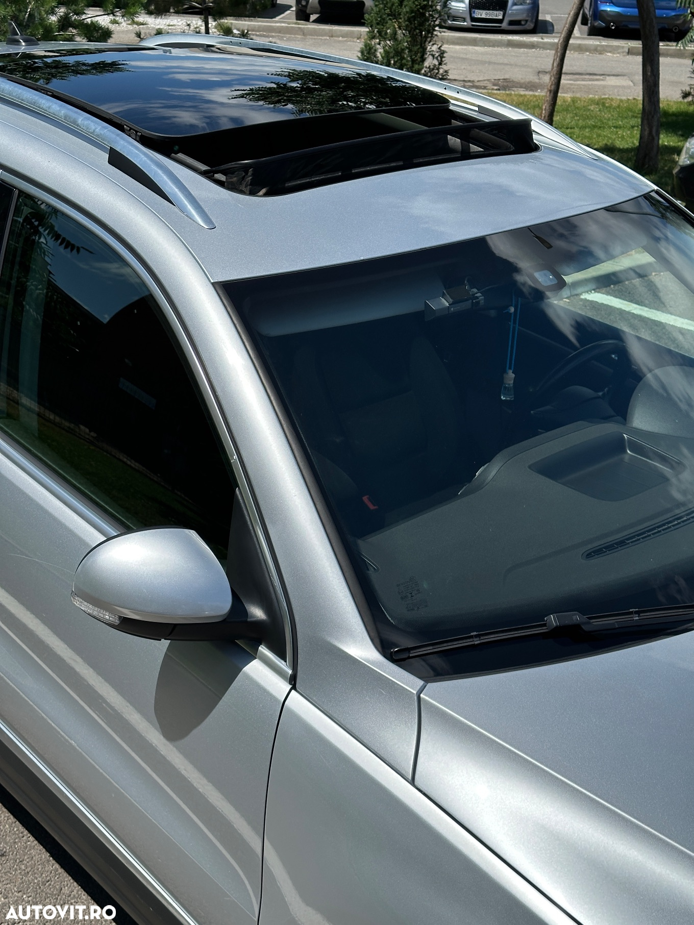 Volkswagen Tiguan 2.0 TDI 4Motion DSG Sport & Style - 8