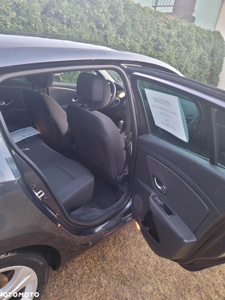 Renault Megane dCi 90 FAP Paris - 14