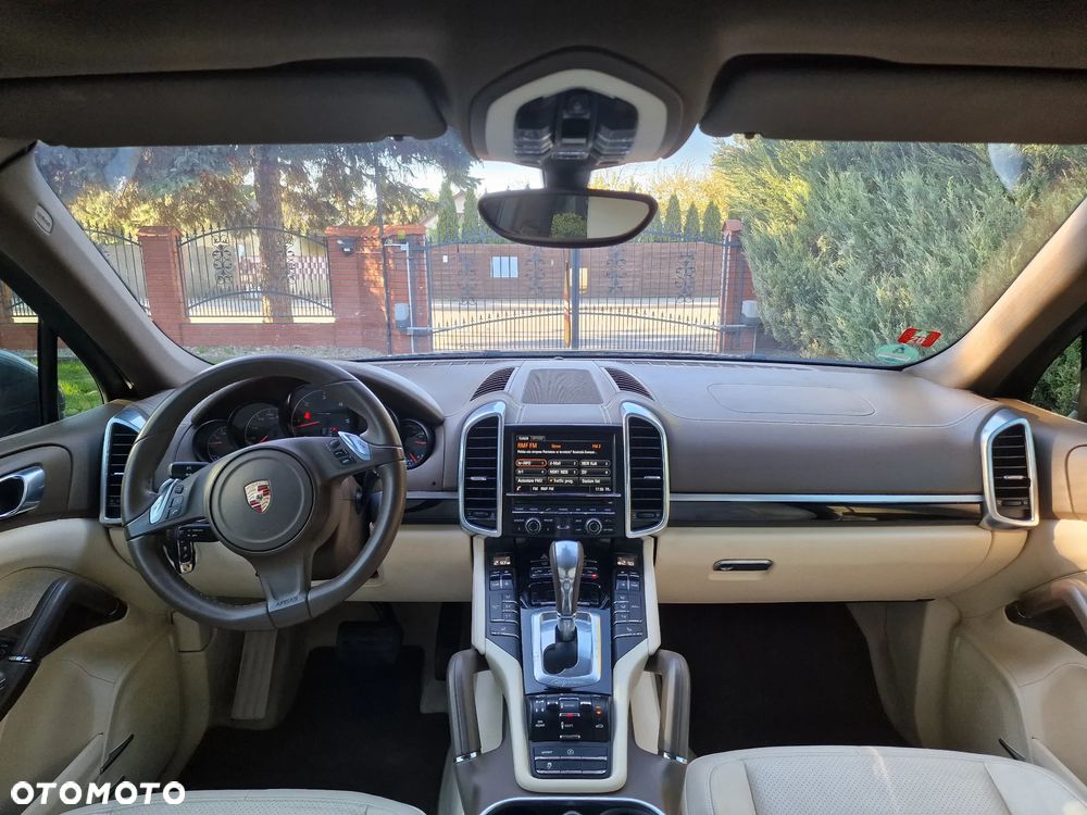 Porsche Cayenne - 7