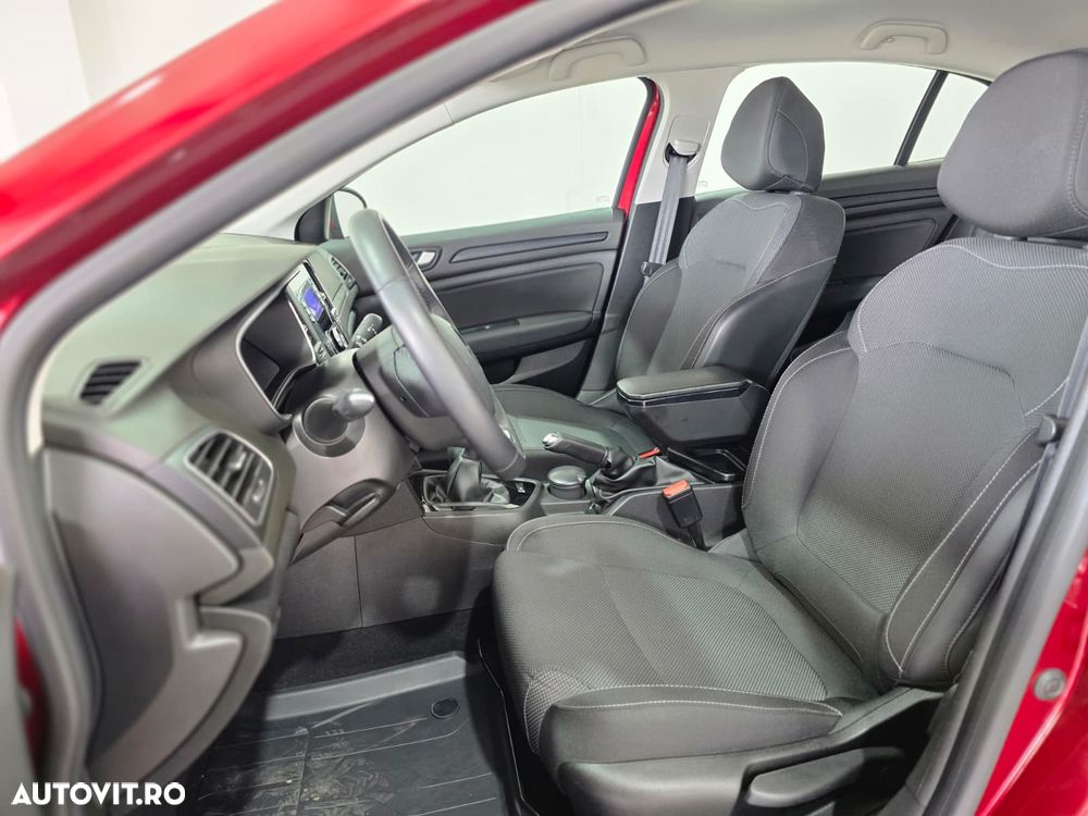 Renault Megane TCe GPF Intens - 4