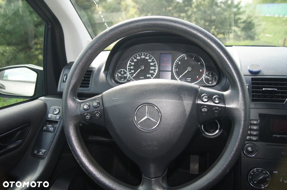 Mercedes-Benz Klasa A 170 Avantgarde Edition 10 - 14
