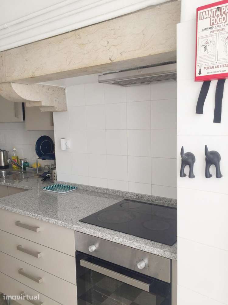 Quarto - localizado em São Sebastião Lisbon - Grande imagem: 2/14
