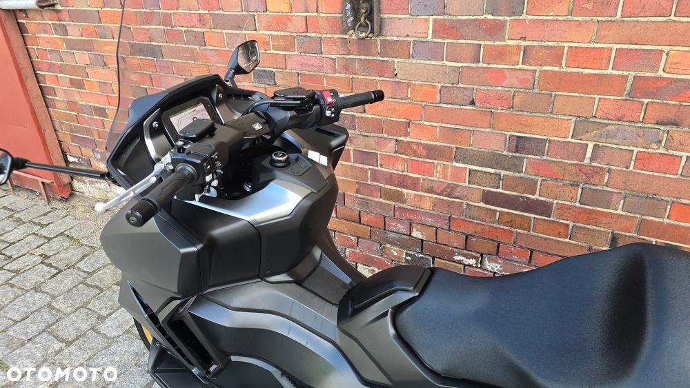 Honda NSS - 13
