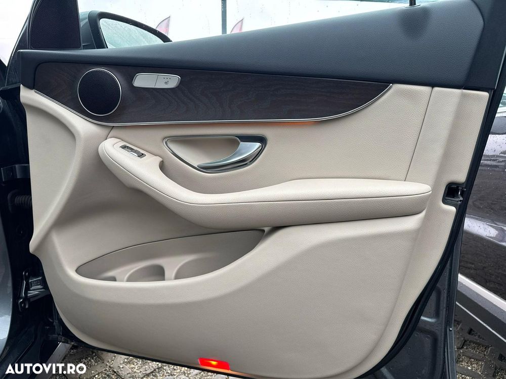 Mercedes-Benz GLC 220 d 4Matic 9G-TRONIC Exclusive - 23