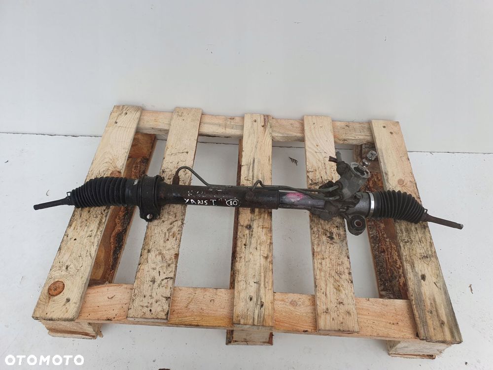 MAGLOWNICA Toyota Yaris I przekładnia KIEROWNICZA Europa - 1