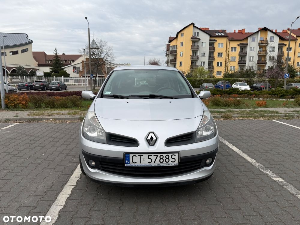 Renault Clio 1.2 16V 75 Expression - 2