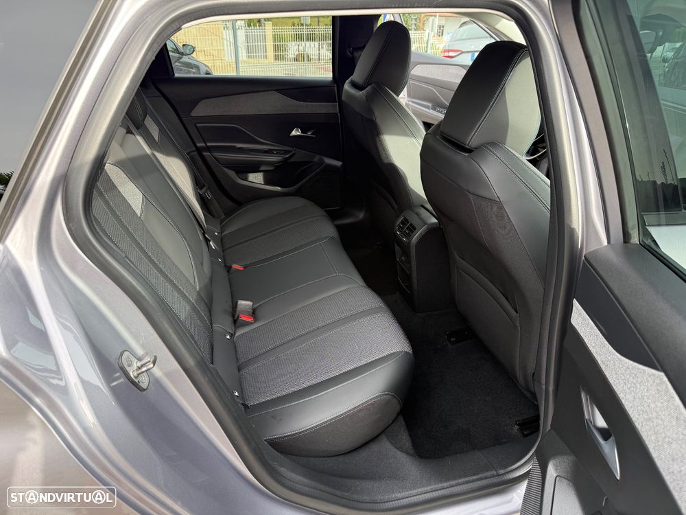 Peugeot 308 SW 1.6 Hybrid Allure Pack e-EAT8 - 11