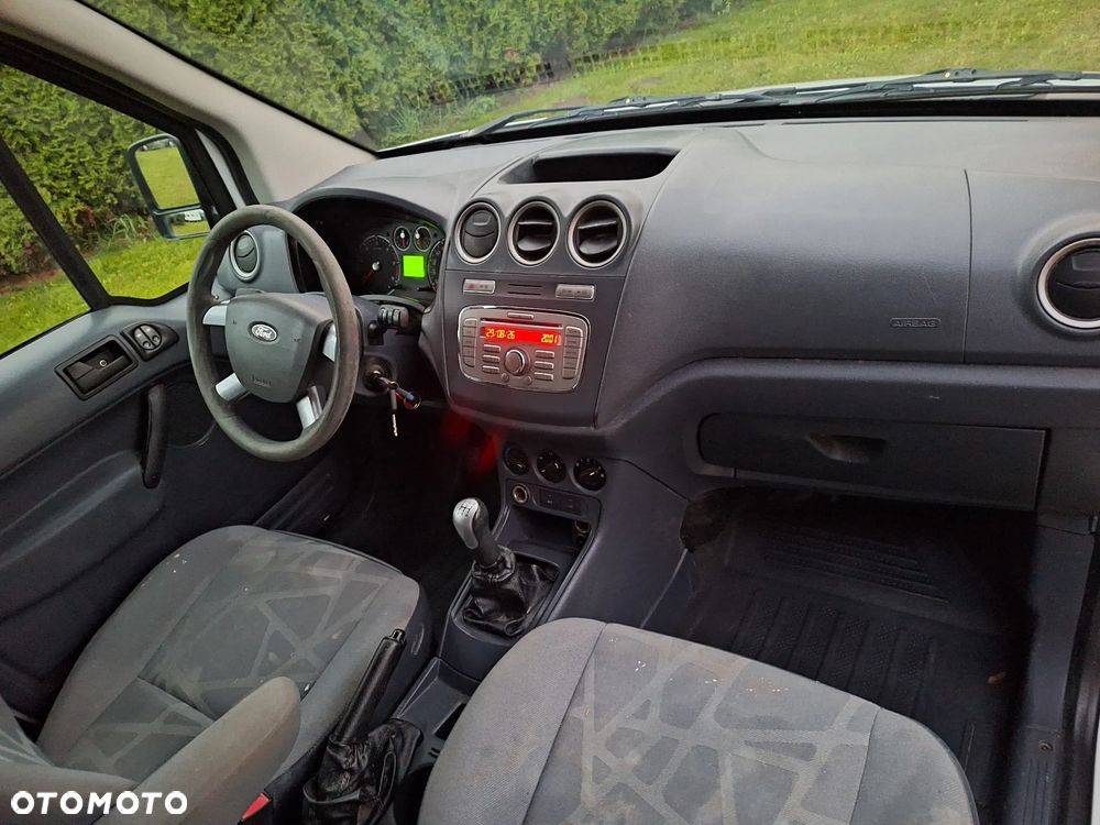 Ford Transit connect - 5