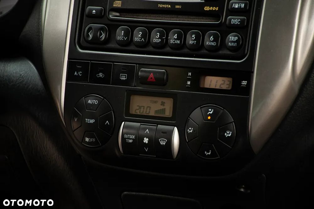 Toyota RAV4 2.0 VVT-i Sol - 21