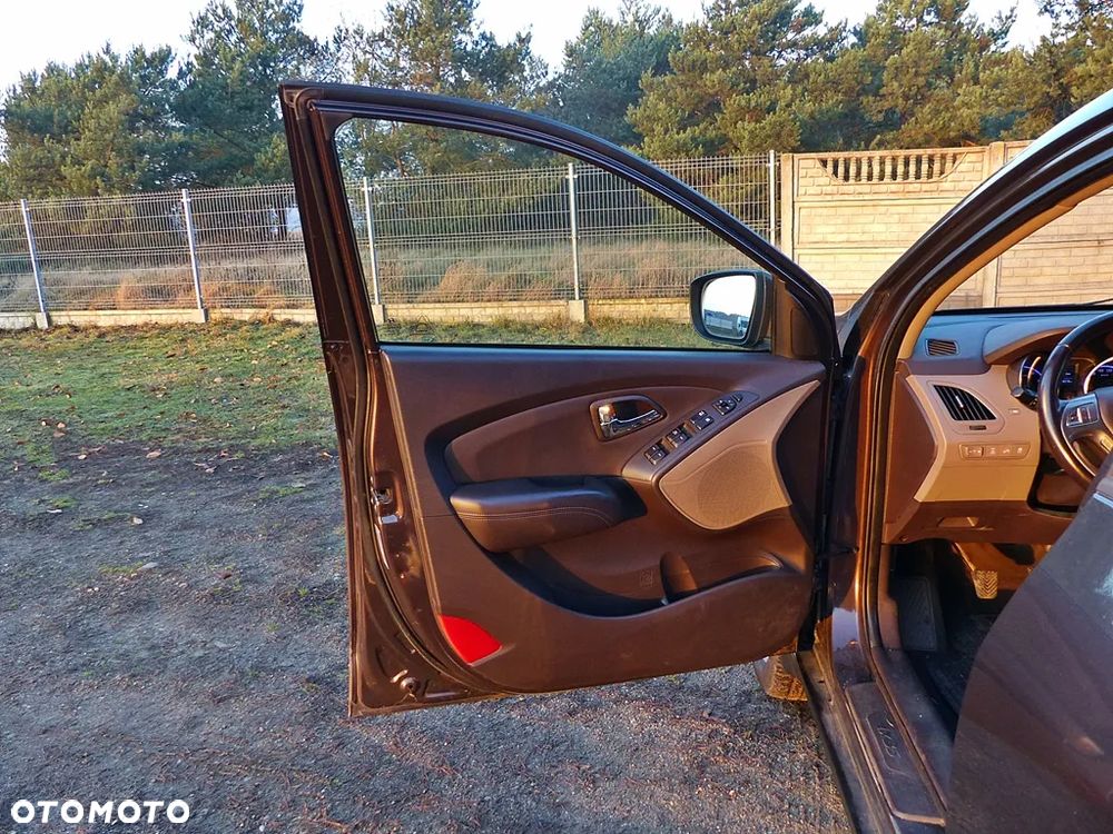 Hyundai ix35 2.0 4WD Premium - 18