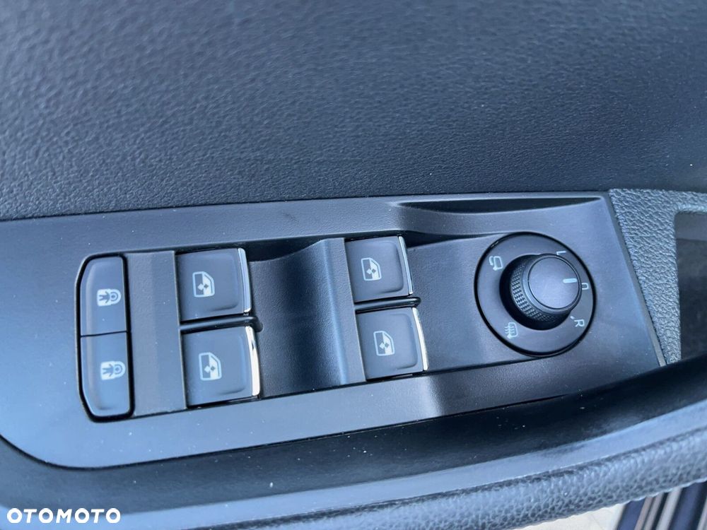 Skoda Superb 2.0 TDI SCR L&K DSG - 10