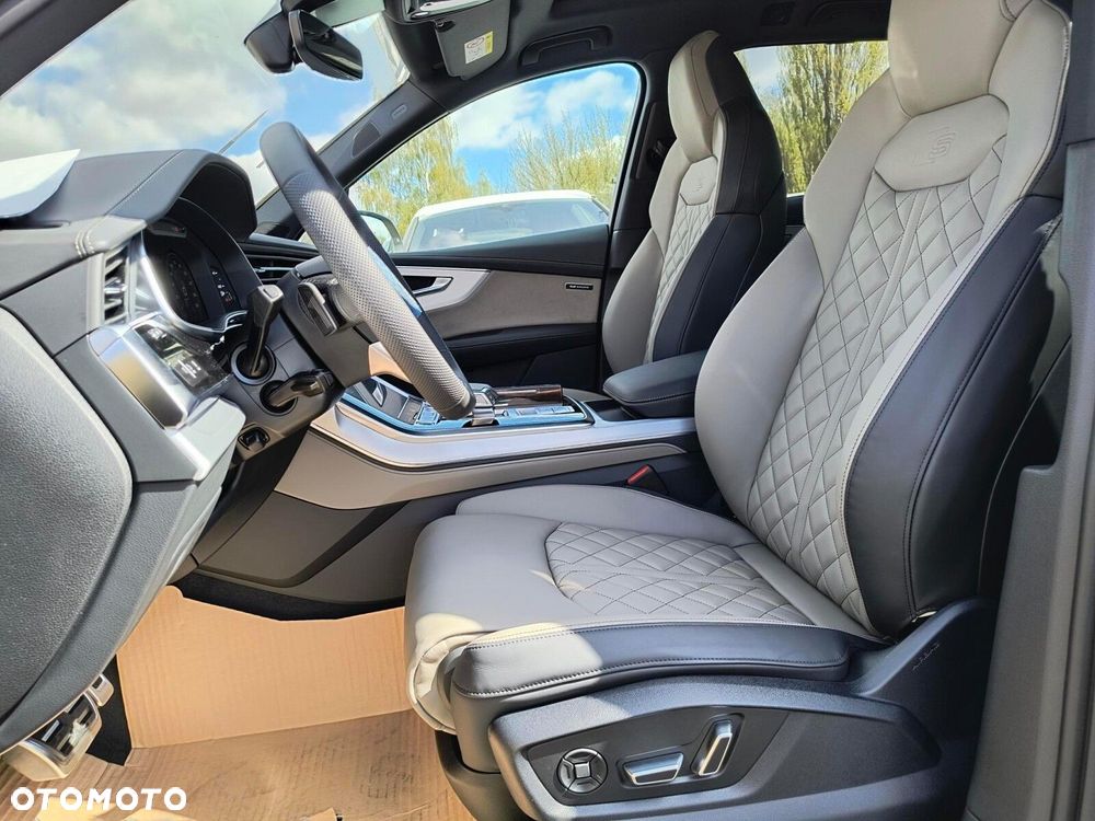 Audi Q7 - 8