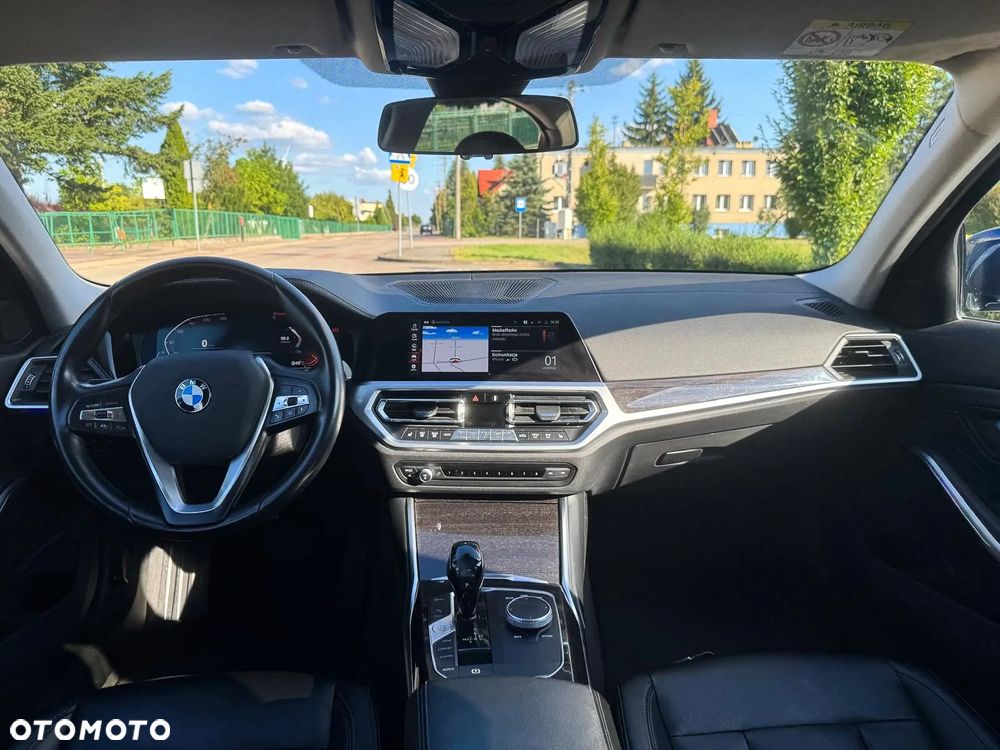 BMW Seria 3 318d Luxury Line - 8
