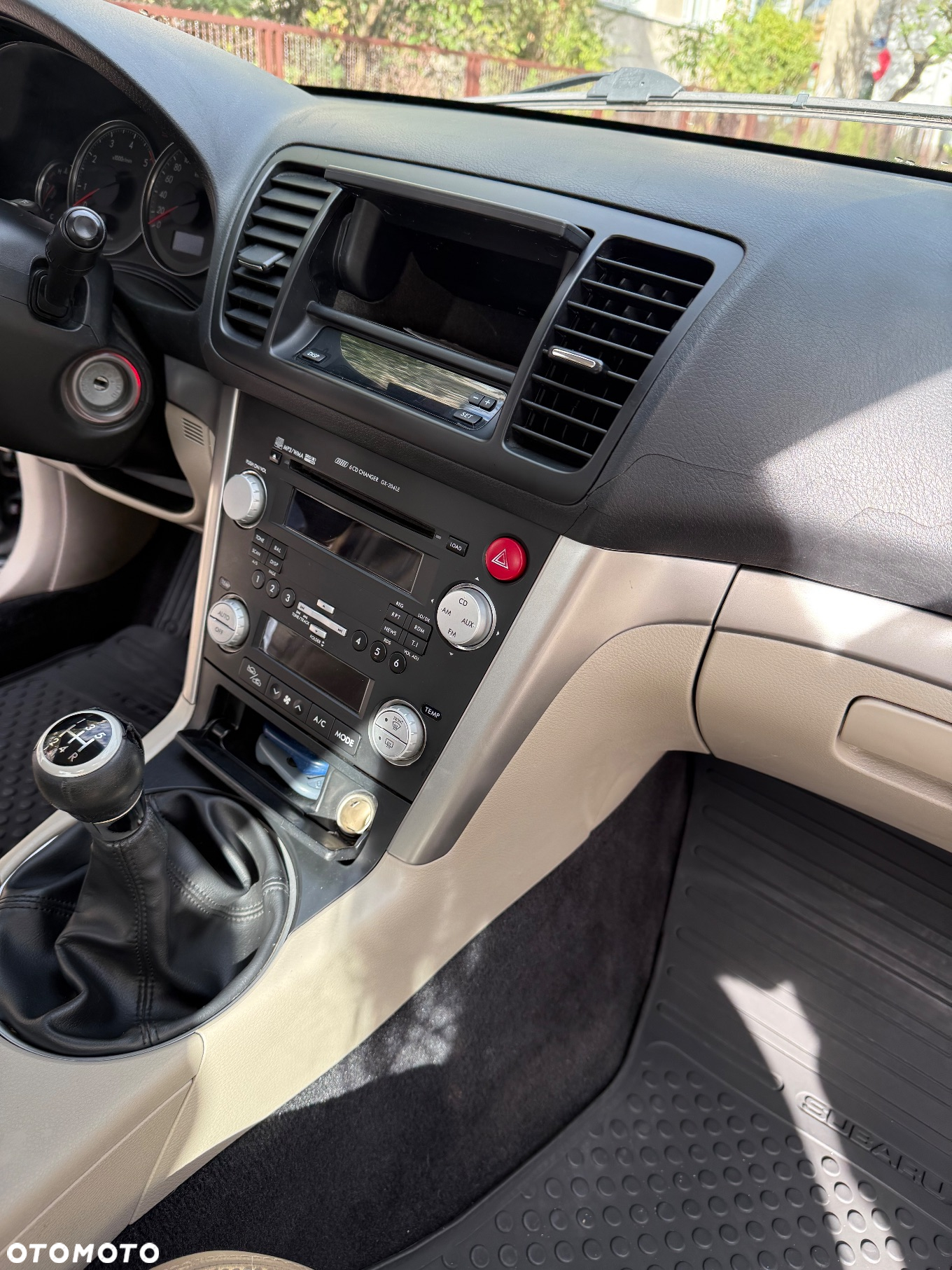 Subaru Legacy - 17