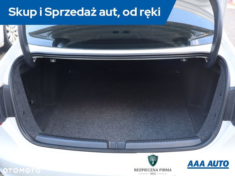 Volkswagen Jetta - 15