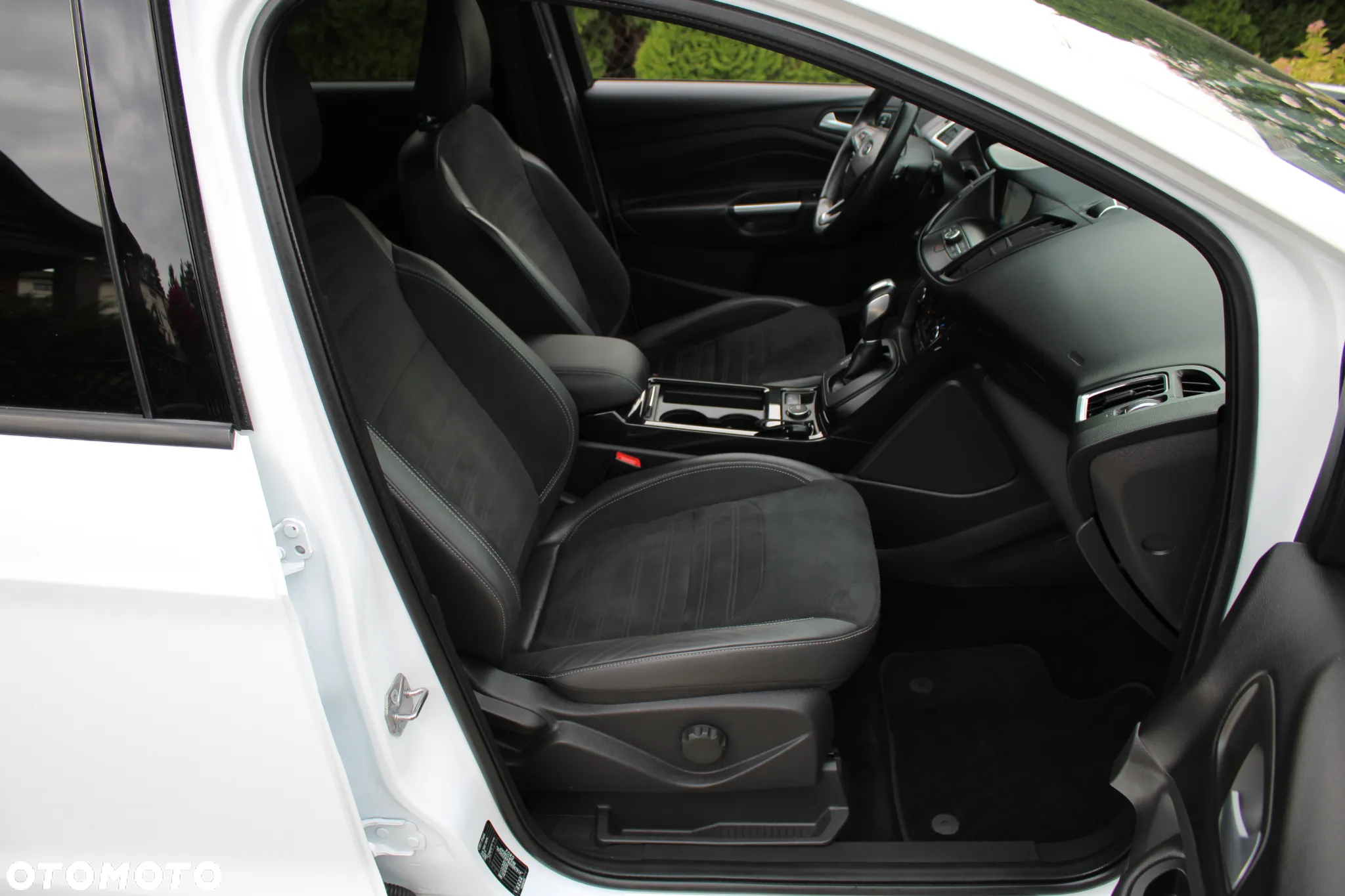 Ford Kuga 2.0 TDCi AWD ST-Line - 10