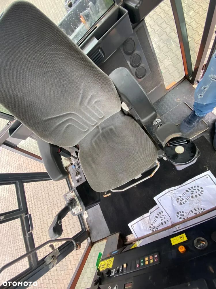 Ammann AV95-2 / WALEC DROGOWY / 1WŁ. / 4408MTH / MOŻLIWOŚĆ TRANSPORTU - 19