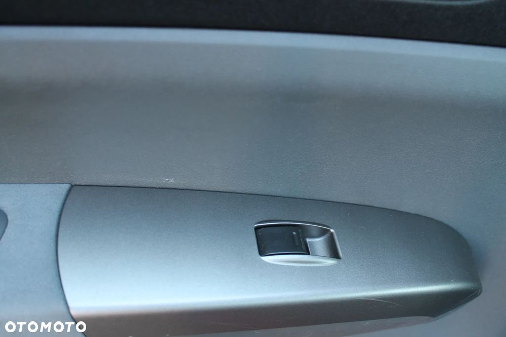 Toyota Prius 1.5 VVT-i Sol (nav) - 22