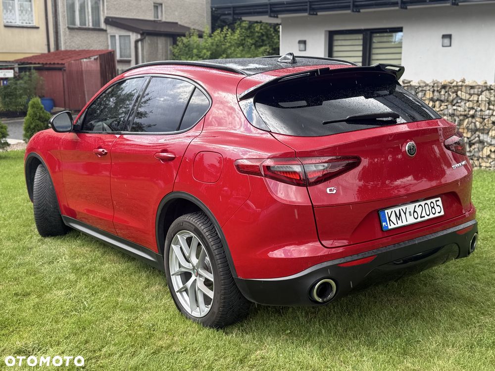 Alfa Romeo Stelvio - 4