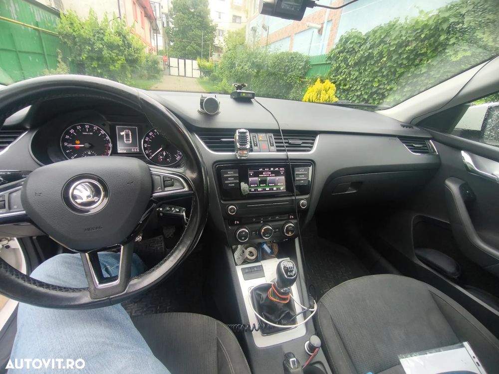 Skoda Octavia 2.0 TDI 4X4 Ambition - 5